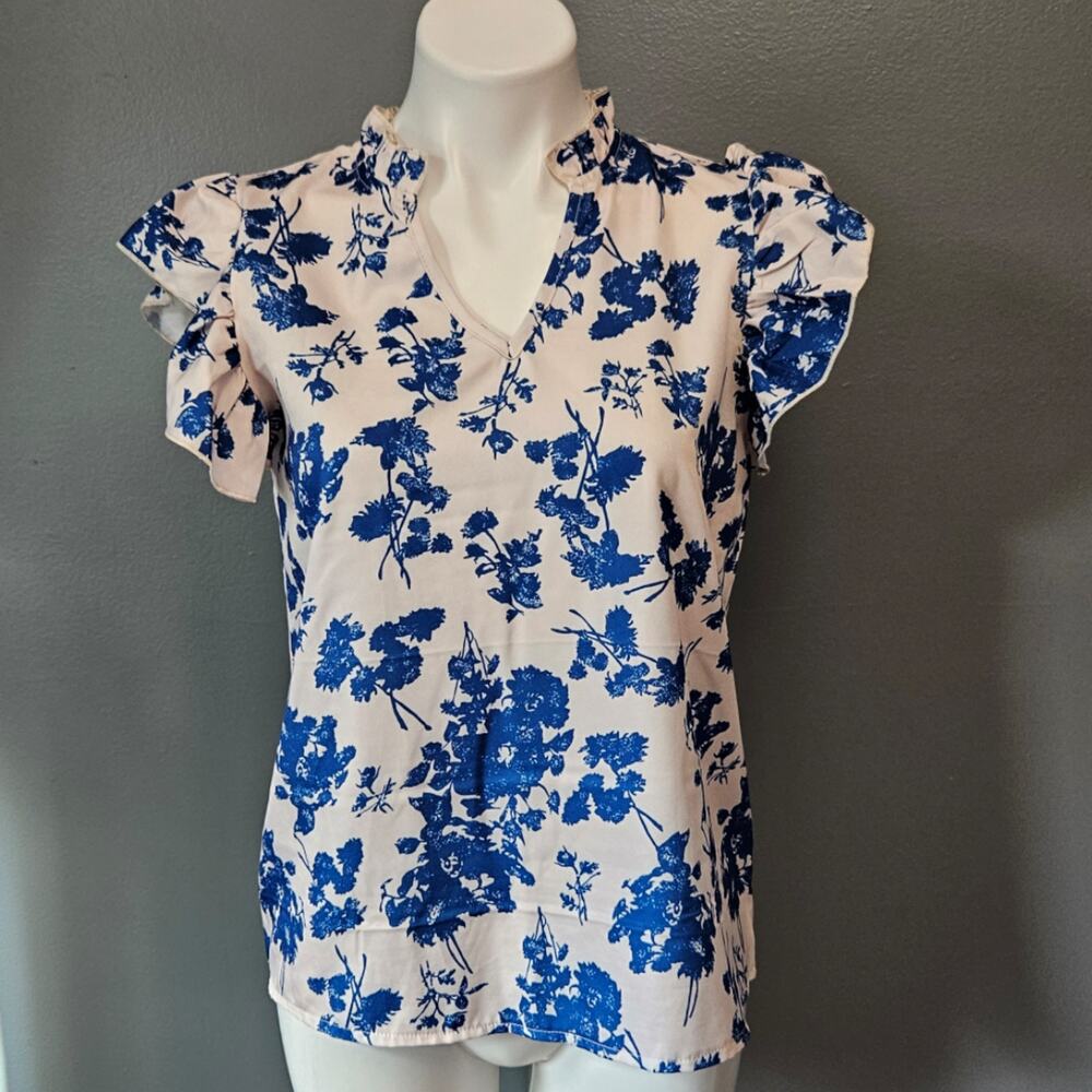 Shein Cream and White Ruffle Sleeve Blouse sz Small